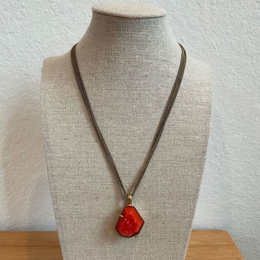 NWOT Kenneth Cole Multi-Chain Orange Pendant Gold‎ Tone